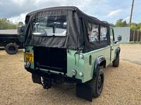 LAND ROVER DEFENDER 110