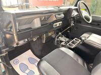 LAND ROVER DEFENDER 90