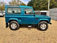 LAND ROVER DEFENDER 90