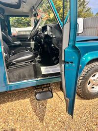 LAND ROVER DEFENDER 90