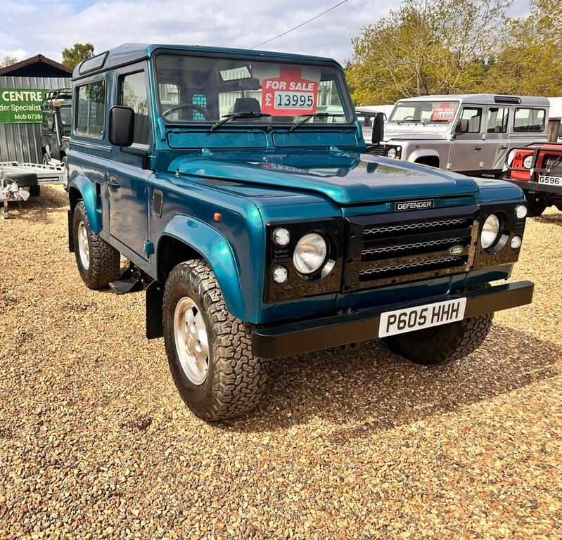 LAND ROVER DEFENDER 90