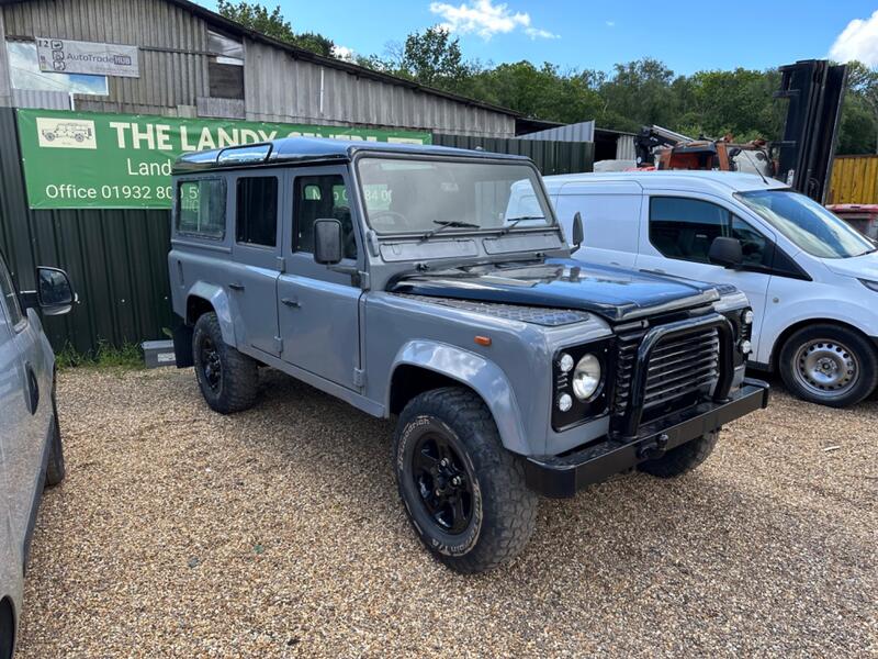 LAND ROVER DEFENDER 110