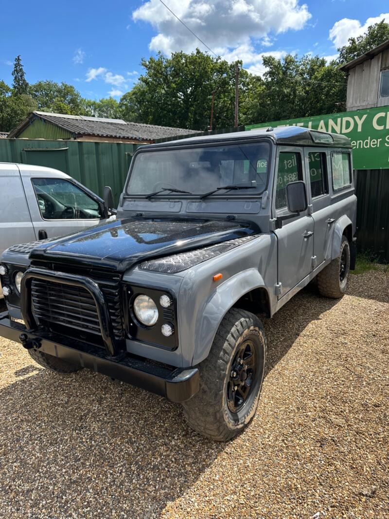LAND ROVER DEFENDER 110