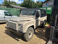 LAND ROVER 110