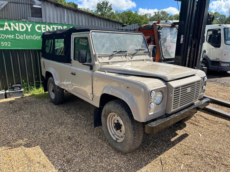 LAND ROVER 110