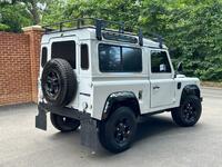 LAND ROVER DEFENDER 90