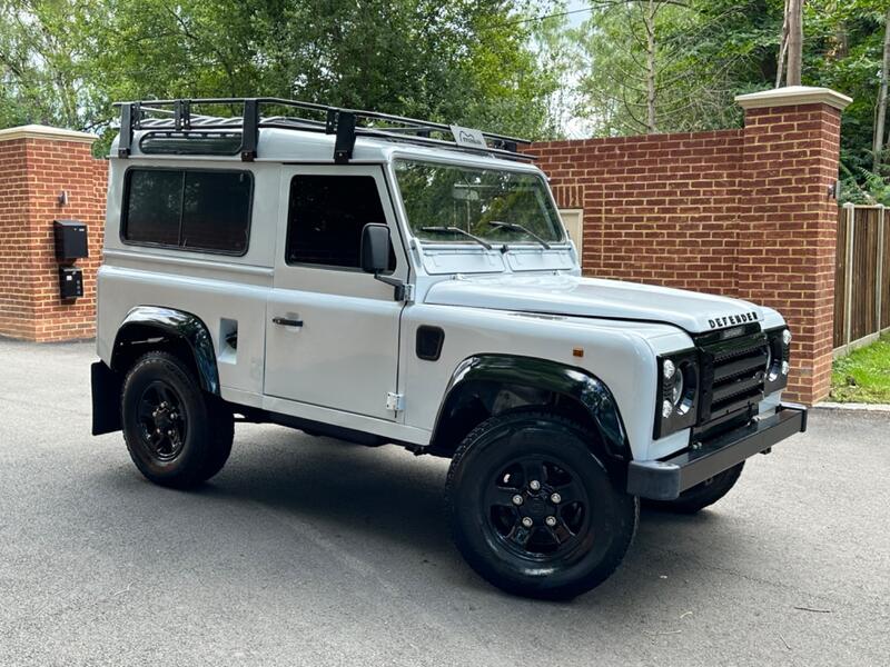LAND ROVER DEFENDER 90