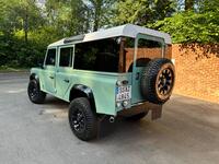LAND ROVER DEFENDER 110