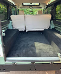 LAND ROVER DEFENDER 110