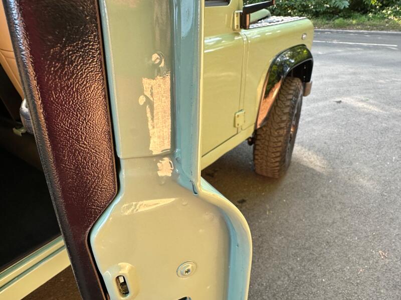 LAND ROVER DEFENDER 110