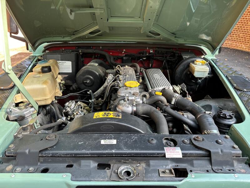 LAND ROVER DEFENDER 110