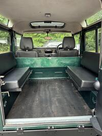 LAND ROVER DEFENDER 90