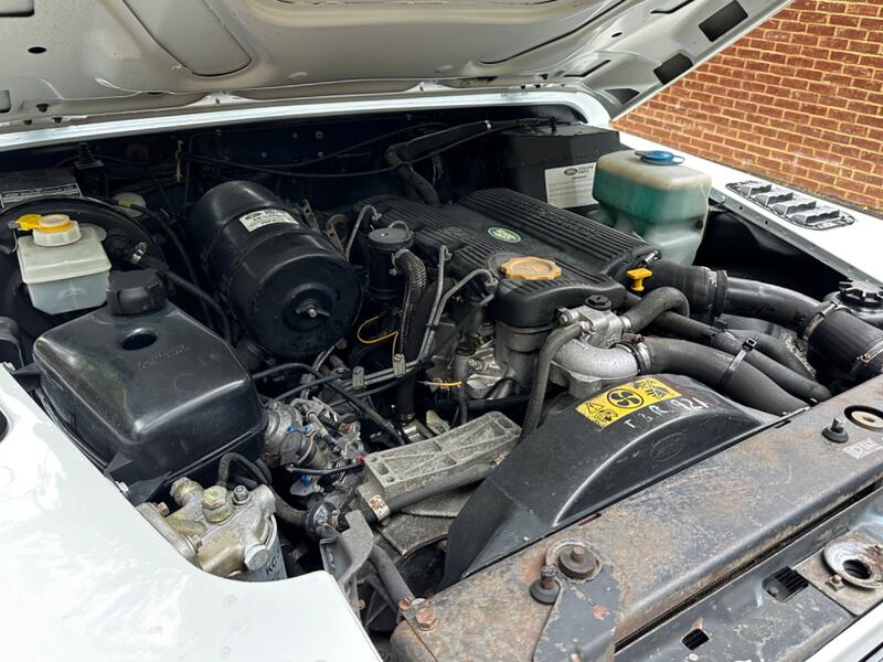 LAND ROVER DEFENDER 110