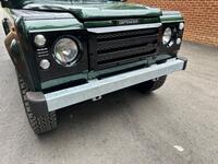 LAND ROVER DEFENDER 90