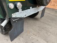 LAND ROVER DEFENDER 90