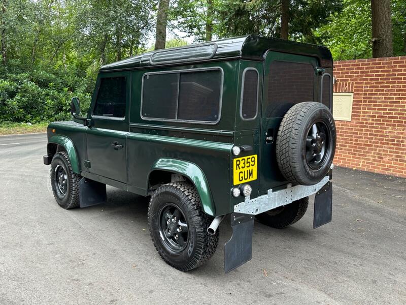 LAND ROVER DEFENDER 90