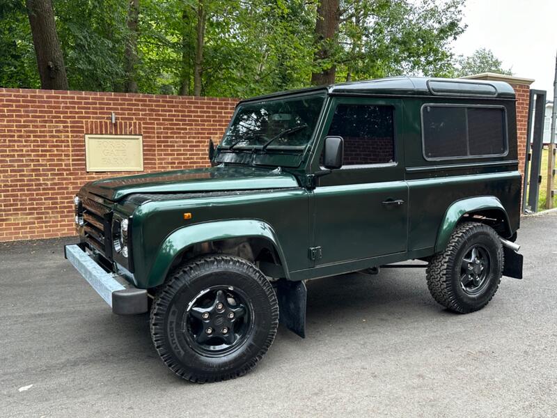 LAND ROVER DEFENDER 90