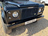 LAND ROVER DEFENDER 90