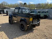 LAND ROVER DEFENDER 90
