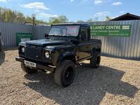 LAND ROVER DEFENDER 90