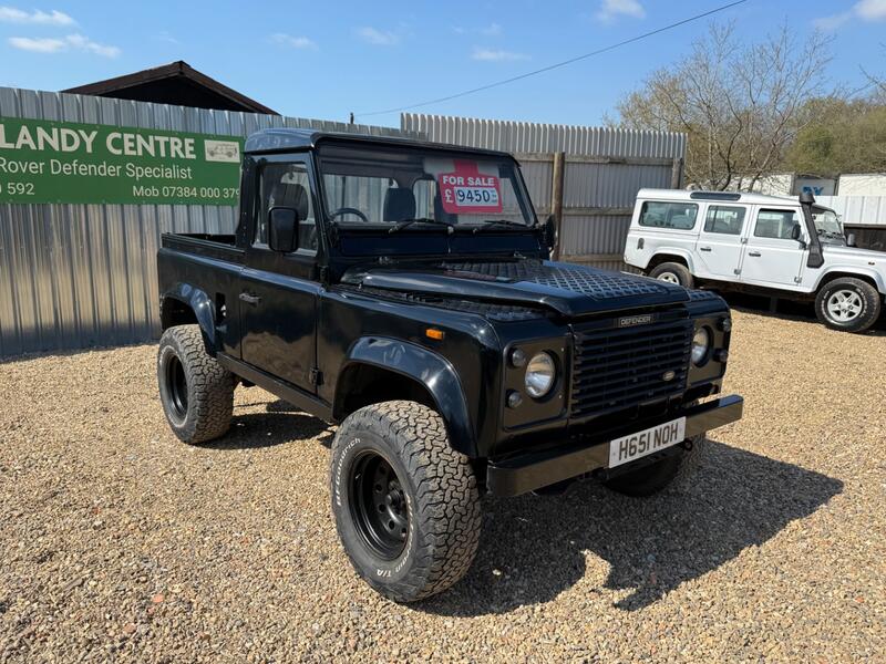 LAND ROVER DEFENDER 90