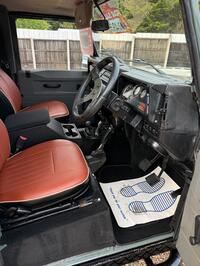 LAND ROVER DEFENDER 90