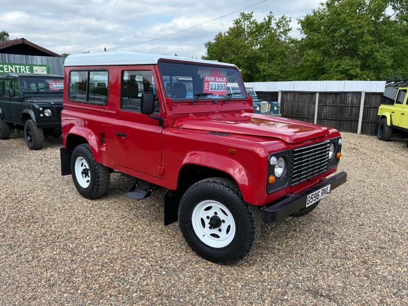 LAND ROVER DEFENDER 90