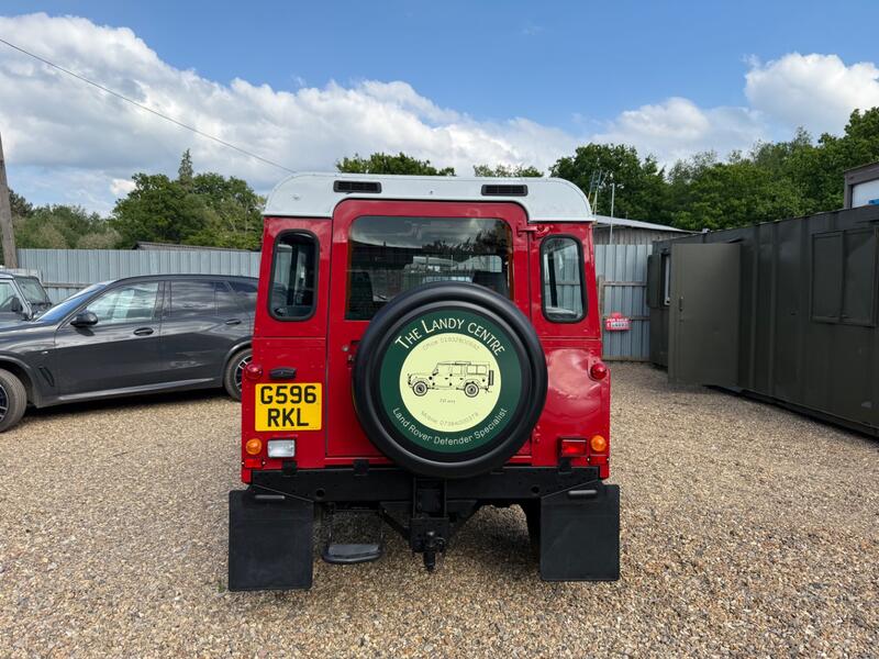 LAND ROVER DEFENDER 90