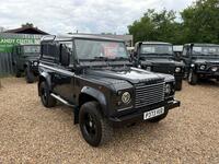 LAND ROVER DEFENDER 90