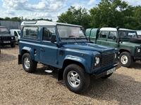 LAND ROVER DEFENDER 90