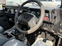 LAND ROVER DEFENDER 90