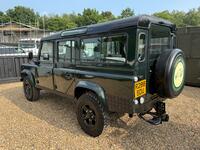 LAND ROVER DEFENDER 110