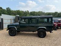 LAND ROVER DEFENDER 110