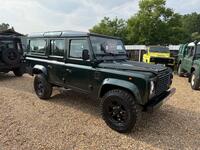 LAND ROVER DEFENDER 110