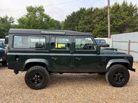 LAND ROVER DEFENDER 110