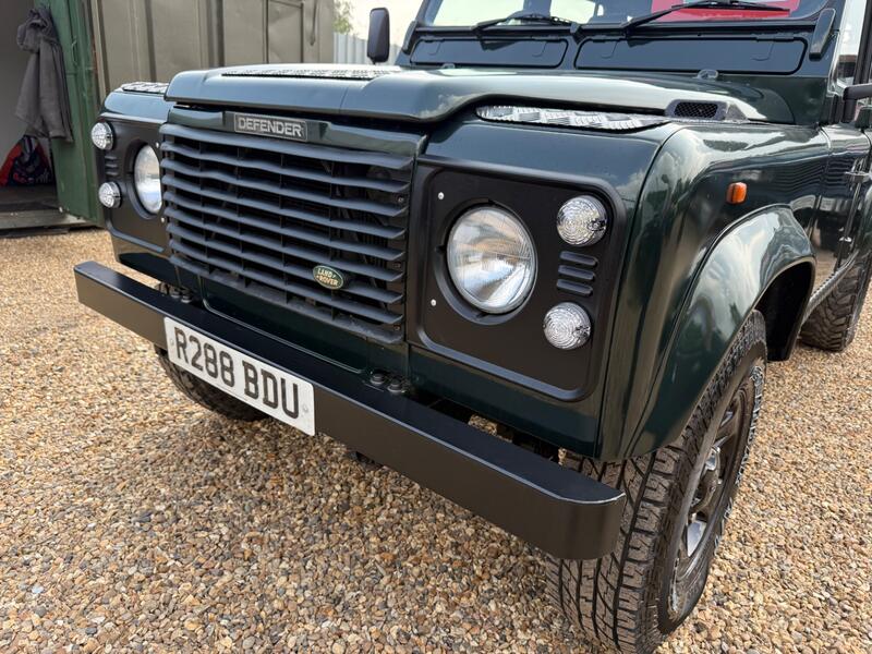 LAND ROVER DEFENDER 110