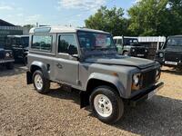 LAND ROVER DEFENDER 90