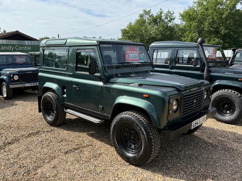 LAND ROVER DEFENDER 90