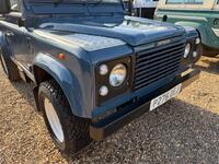 LAND ROVER DEFENDER 90