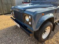 LAND ROVER DEFENDER 90