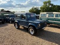 LAND ROVER DEFENDER 90