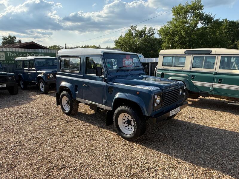 LAND ROVER DEFENDER 90