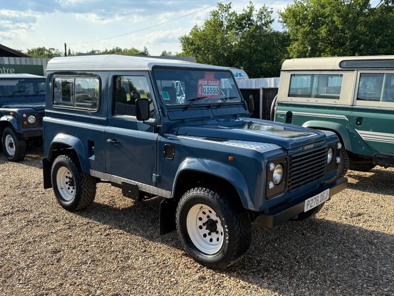 LAND ROVER DEFENDER 90
