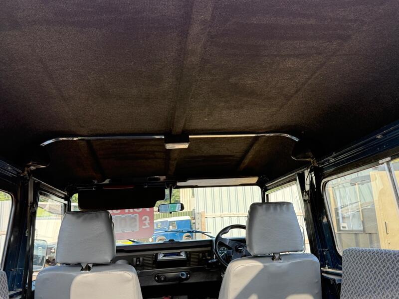 LAND ROVER DEFENDER 90