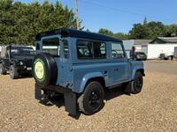 LAND ROVER DEFENDER 90