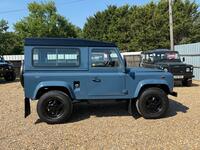 LAND ROVER DEFENDER 90