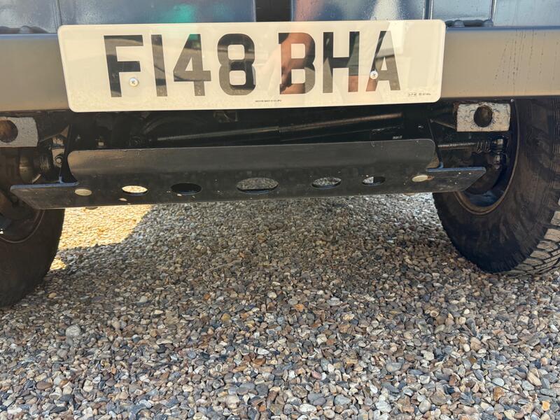 LAND ROVER DEFENDER 90