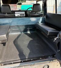 LAND ROVER DEFENDER 90