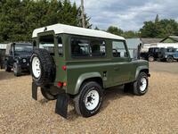 LAND ROVER DEFENDER 90