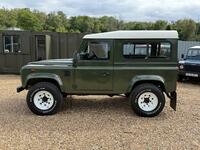 LAND ROVER DEFENDER 90